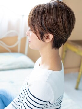 チェス(CHESS) 厚めバングショート