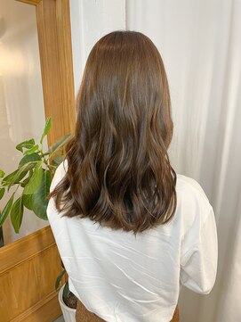 コミレ(COMILE) ワンカラーで作るオリーブベージュ