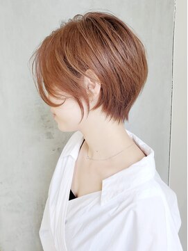 ルアーナ(LUANA) 束感、毛流れが魅力の色っぽショート☆