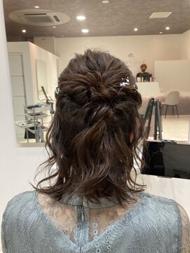 カリテス(XARITES) ルーズハーフアップ ドレスヘア 結婚式 お呼ばれ 二次会