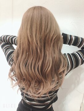 リ アムール(Re:AMOUR) ベージュカラー