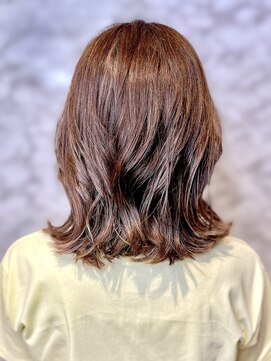 タヤ 東急百貨店吉祥寺店(TAYA) 外ハネミディアム/キャラメルベージュ