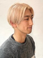 ディスイズバーバーセカンド(THIS IS BARBER 2nd)&nbsp;センターパート　ブロンズヘア　ブリーチ　ストレート