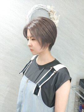 ハイストリートヘア(High street Hair) 30代一番人気ショートレイヤー×カーキアッシュ