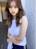 大人のニュアンスウェーブ 抜け感ベージュのロングヘア