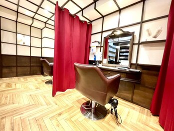 ビューティズム クロック 春日(Beautism clock)の写真/【半個室のプライベート空間】マンツーマンであなたの悩みに寄り添います。心地の良い、理想の時間を♪