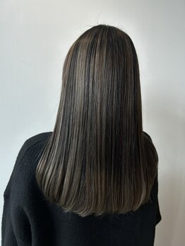 ヘアメイクアバンセ(HAIR MAKE AVANCE)の写真/【山口】髪質改善トリートメントでうるツヤヘア♪パサつきが気になる方にもおすすめ！カラーとの併用も可◎
