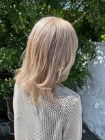 リリー ヘアーアンドビューティー(Lily)&nbsp;ホワイトミルクティーベージュ