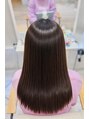 イルヘアーライラ(illu hair LILA) まっすぐに整いながらも、しっとり柔らかい質感に