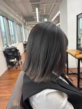 グランルッソ 岡山駅前(GRAN LUSSO) 【国富】ハイデザインバレイヤージュ　グレー