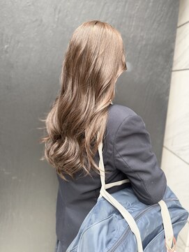 コトナ(kotona) 【ブリーチなしダブルカラー】レイヤーカットハッシュカット渋谷