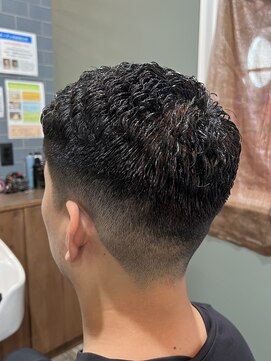 スタンドバーバー 柏(STAND BARBER) リバースセンターパート/ニュアンスパーマ/ダウンバング/柏