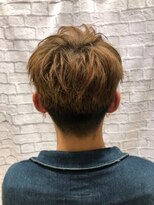 ミーティア バイ クアトロ(Meteor By QUATRO)&nbsp;メンズハイトーン刈り上げスタイル