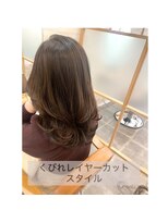 ジーナ 福岡千早(Zina)&nbsp;【Zina千早】くびれレイヤー/艶カラー/20代30代40代