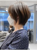 【斉藤 航人】グレージュカラーのストカールくびれショートヘア