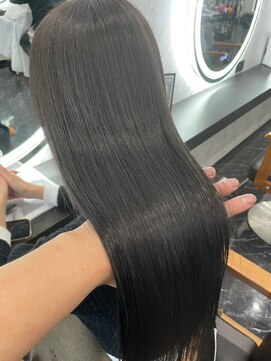 カルフール ロハス 草加東口店(Carrefour LOHAS) 透けるブラック