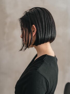 ベンジー 薬院大通店(benji) シンプルな前下がりボブ　3