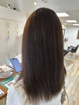 ニーノ(Nino) 20代30代大人可愛いモカベージュナチュラルミディアムヘアー美肌