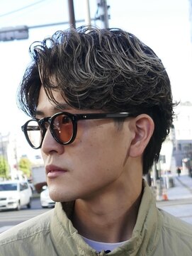 ローウェ バイ フィフス 立川メンズサロン(Louwe by fifth) 立川フェザーパーマニュアンスパーマセンターパートウルフカット