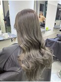 レイヤーカット×オリーブベージュ