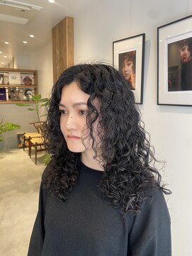 シアン 矢場町店(CYAN.) 黒髪スパイラルパーマ×根本からしっかりパーマ【栄/矢場町】