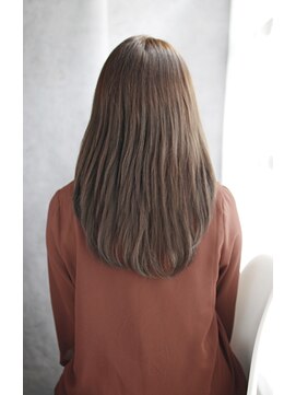 シュシュット(chouchoute) 黒髪質改善ココアベージュオリーブグレー小顔クラゲヘアー/063