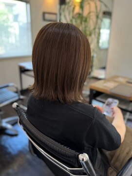 美容室 フォーリア Foglia 切りっぱなしボブ　ベージュカラー