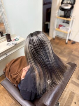 ニュイ 茨木店(nui +) 黒髪/クラゲヘアー/オリーブグレー/小顔/ココアベージュ/茨木