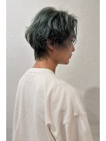 ファム(FAM)&nbsp;メンズパーマ　ニュアンスパーマ　カーキアッシュ　中目黒　渋谷