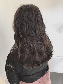 ジゼル(GiseL) アッシュベージュ/髪質改善/ダブルカラー/ブリーチ/ブラウン