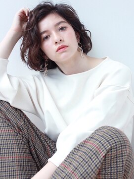 ナチュラル コレット(Natural collet) くせ毛風はショート ウェーブボブ