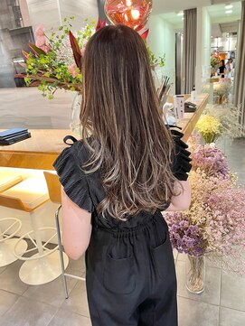 エイゾー(EIZO) 【水倉】表参道/レイヤーカット/フェイスレイヤー/ハイライ