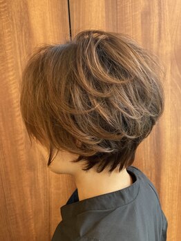 ロージーヘアー(Rosy Hair)の写真/スタイルチェンジをしたい方にオススメ◎秋の大人ショートはお任せ◇骨格・髪質・癖のお悩みもRosyで解決！
