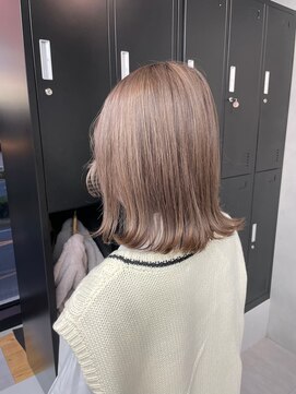 ルネ 北千住(Renee) 切りっぱなし_ミルクティーベージュ_ハイトーン