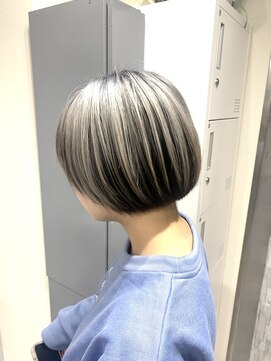 グラッジ 池袋(GLADGE) ミルクティー、ダブルカラー、ブリーチカラー