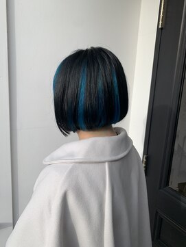 ヘアスタジオ アルス 御池店(hair Studio A.R.S) 広めてインナーカラーターコイズブルー切りっぱなしボブU24