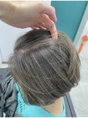 白髪を楽しむヘアカラー＊シルバーアッシュ