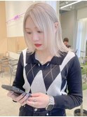 ホワイトカラー/ホワイトベージュ/ハイトーンカラー/ ミディアム