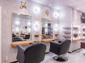 リリィー(LILY)の写真/21時迄営業☆お忙しい方でもご来店いただけるよう、深夜営業も◎お気軽にお問い合わせください！
