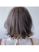 切りっぱなしボブレイヤー/透明感グレーカラー