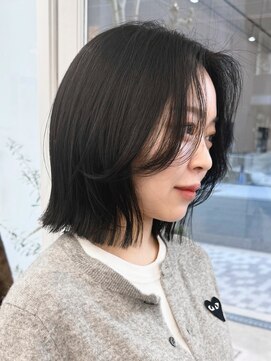 ニトバイアンキシム(nit by ahnkism) 似合わせボブショート切りっぱなし堀江