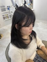 【sakura】巻いた時に可愛くミディアムレイヤー
