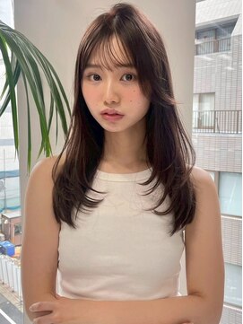 ヴェイン 渋谷(vain) レイヤーカット ダークブラウン 顔周りカット ローレイヤー