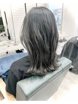 クラネ(CLANE.) ミディアム グレージュ