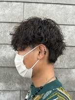 ヒュイル バイ ニアウ(Hwyl by Niau)&nbsp;メンズマッシュパーマ波巻スパイラルパーマニュアンスパーマ