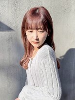 ケリーアン 太田(kelly.un)&nbsp;つや髪ピンクブラウンカラー / ぱっつん前髪 / ワイドバング