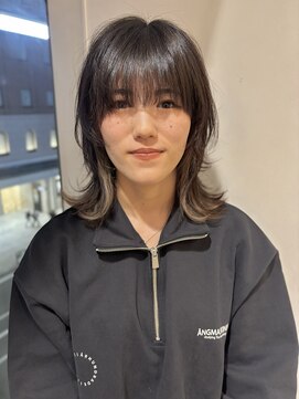 ヤヨイブレインズフェアリー(YAYOI BRAINS fairy) マッシュウルフ インナーカラー ウルフカット 学割U24