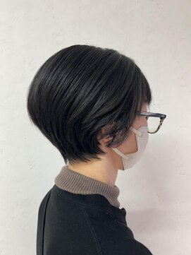 リア(Lia by KENJE) 綺麗に魅せるハンサムショート!