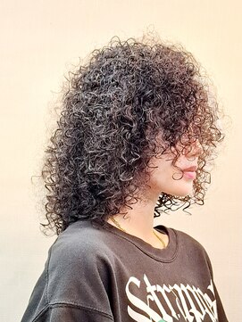 パンプキン 強めスパイラルパーマ