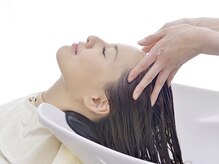 ヘッドスパの7つの効果【百合ヶ丘美容室/ヘッドスパ/髪質改善/白髪染め/トリートメント/マイクロスコープ】